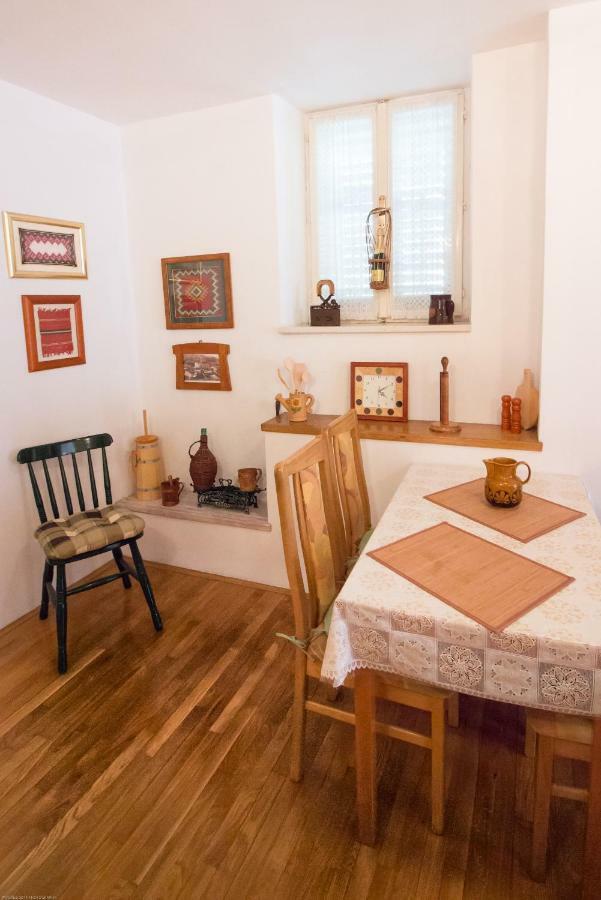 Apartments Kuća Mala Split Bagian luar foto