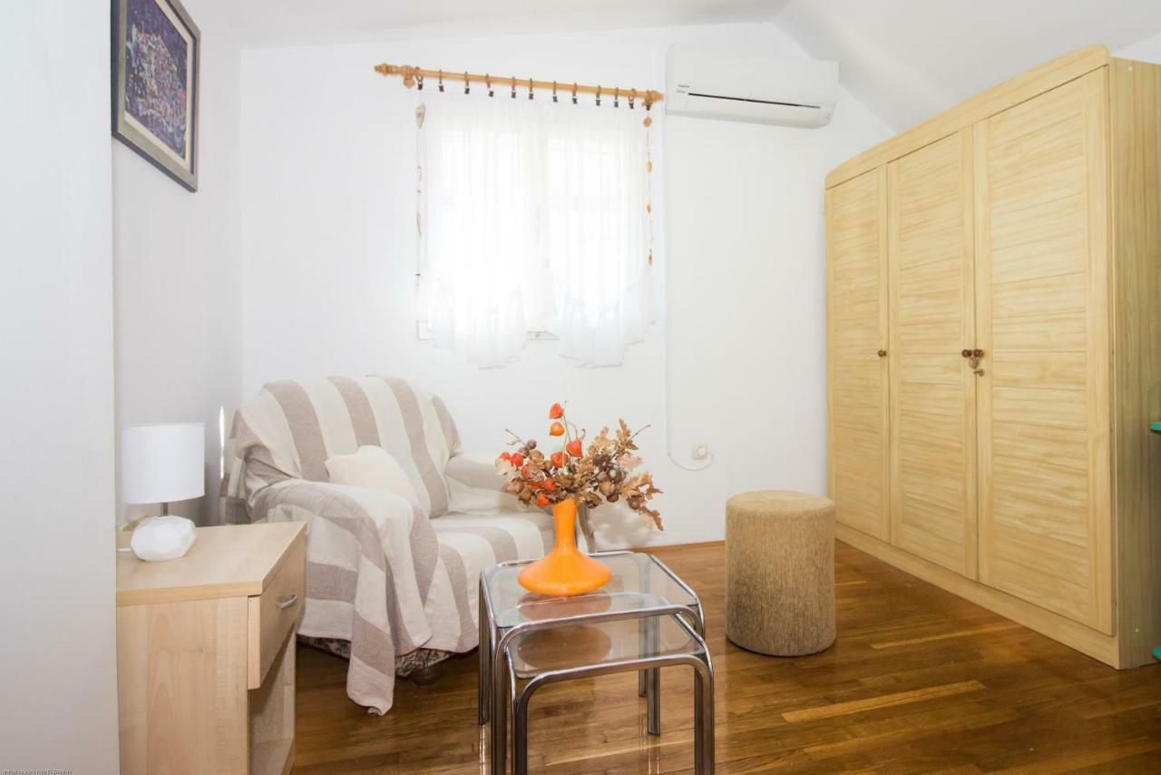 Apartments Kuća Mala Split Bagian luar foto