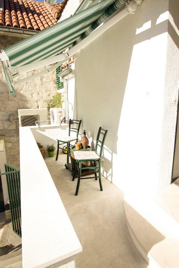 Apartments Kuća Mala Split Bagian luar foto